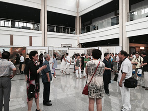 《纪念中国人民抗日战争暨世界反法西斯战争胜利70周年大型书画作品展》在鞍山市博物馆开展